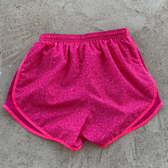Nike shorts GUC - Picture 5 of 7